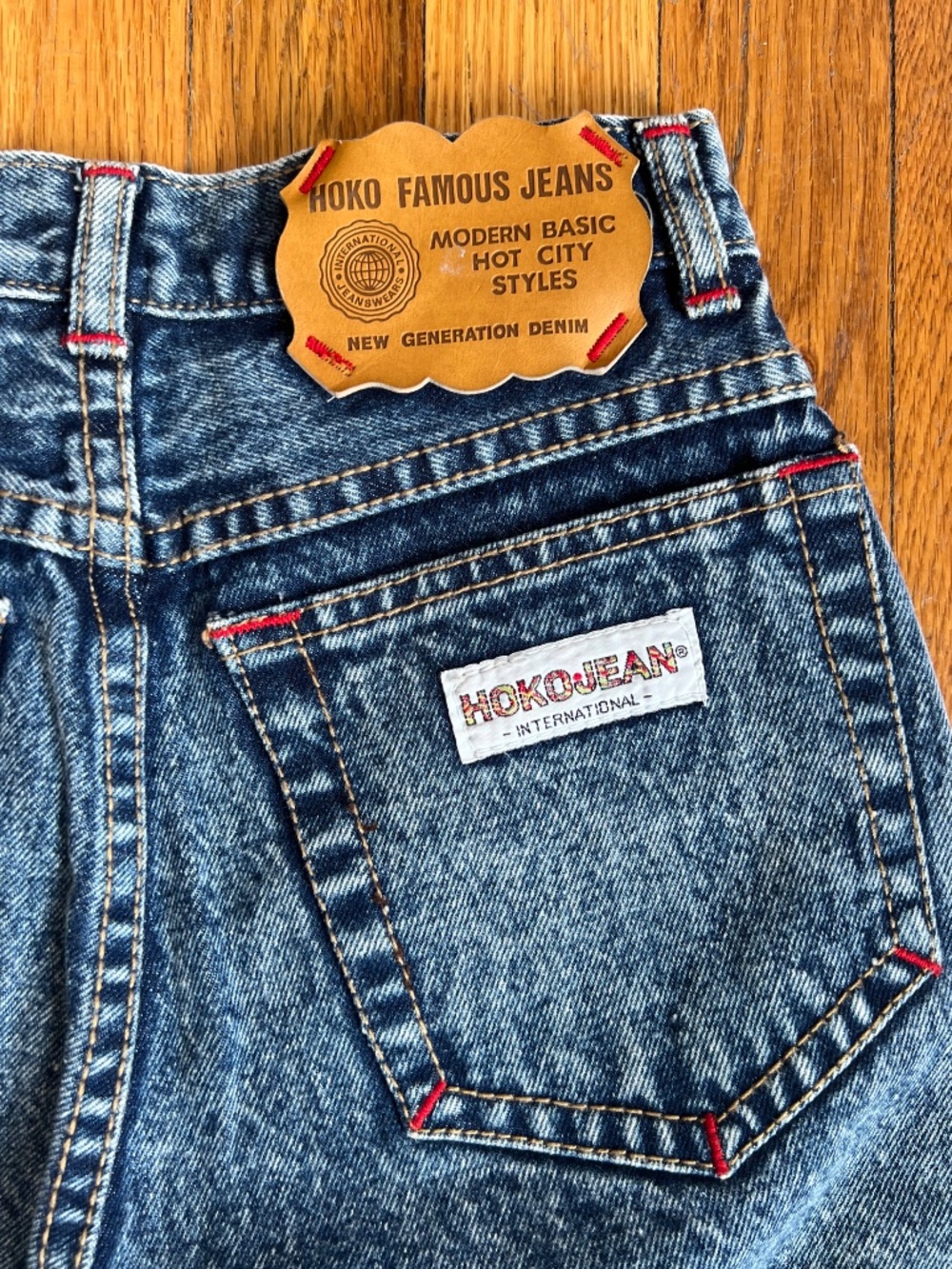 Vintage HOKO’s High-Waist Jeans in Medium Acid Wash Denim / 25–26 Waist